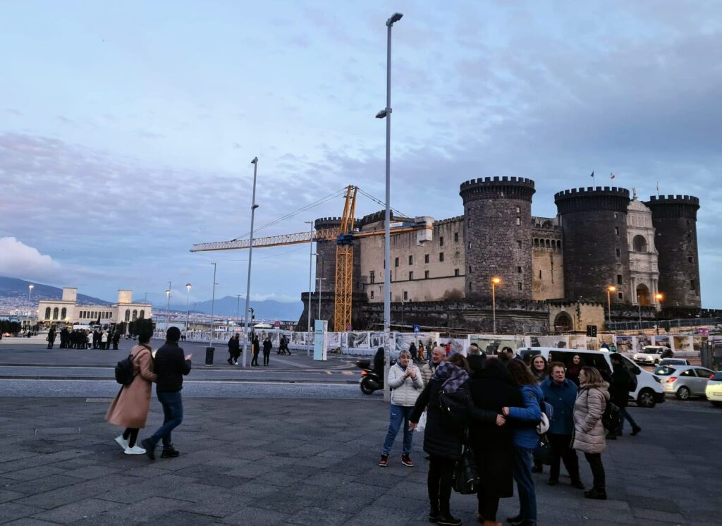 Al Maschio Angioino, la sentinella di Napoli